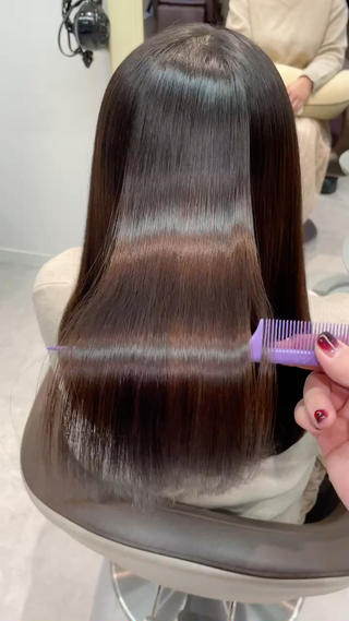 アイロン仕上げなし

スタイリング剤なし

乾かすだけでなれる憧れのサラツヤ美髪手に入れませんか？ 