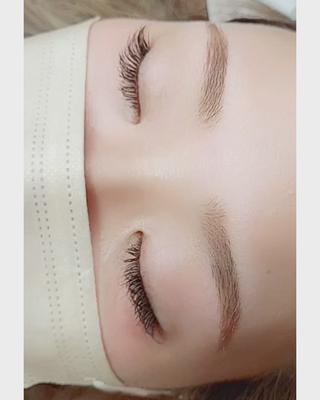 ニュアンスブロウ×フラットラッシュ 