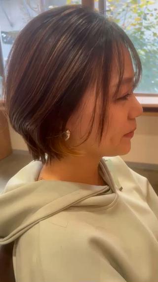 縮毛矯正をさせていただきました！
広がりやすい方でしたので
収まりも良くなりました 