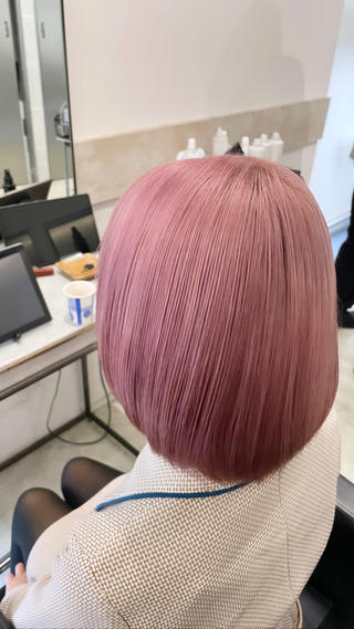 ピンクベージュ 