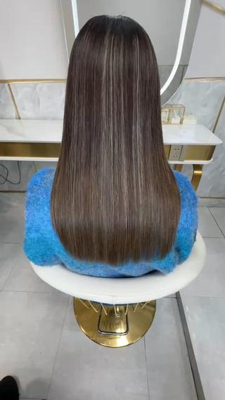 髪質改善専門店ならではのアプロー手で、縮毛矯正に使用する薬剤をお客様の髪質に合わせて調合。ダメージを最小限に抑え、クセを自然に伸ばしながら、しなやかでツヤのある髪に仕上げます★