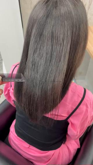 セミロング 奥野碧🌈艶髪 /ダメージレスカラーのヘアスタイル