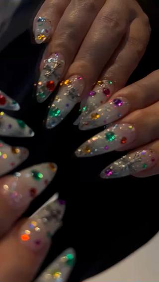 カラー SoLuna 【ソルナ】のネイルデザイン