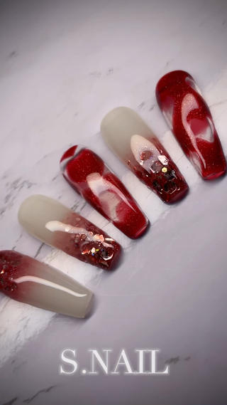 ハートネイル
バレンタインネイル
当店サンプルになります！ 