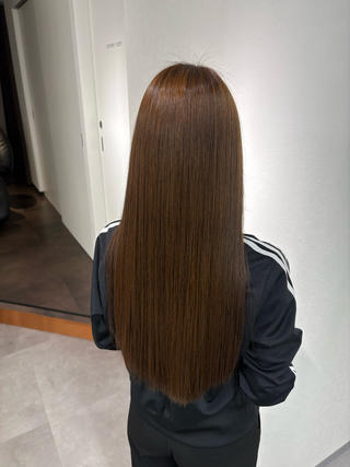 弱酸性縮毛矯正
弱酸性縮毛矯正とは、なにか？
施術しながら説明させて頂いてますっ！
まだまだモデルさん受け付けてます！！
ご気軽にお声掛け下さい 