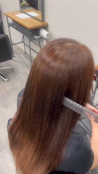 ワンカラートリートメントで、ツヤツヤでサラサラに仕上げました！
めちゃくちゃオススメのメニューです 