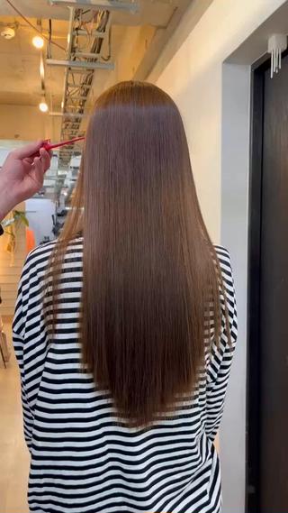 ロング カラー 柔らかいヘアカラー 大成のヘアスタイル