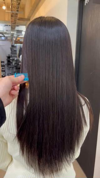 セミロング 柔らかいヘアカラー 大成のヘアスタイル