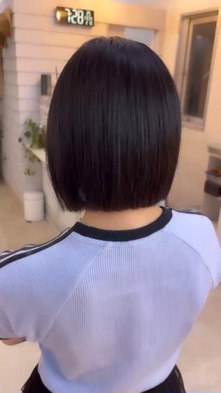 切りっぱなしボブ 