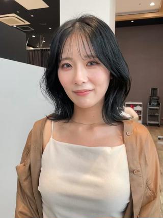 ナチュラルなレイヤーと艶が出る質整再カラー
質感整再カラーは1回でツヤツヤになりますが回数を重ねるとより髪の毛が綺麗になっていきます！！ 