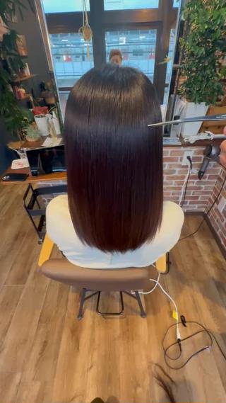 ブリーチ履歴のあるお客様を施術してます。
ブリーチしてて諦めてた方
モデルしてみませんか？ 