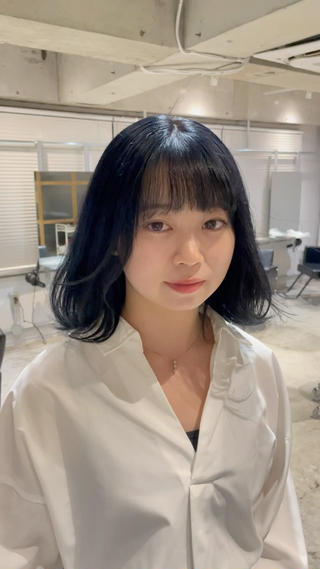 光に透けるとブルー味
ブルーブラック 