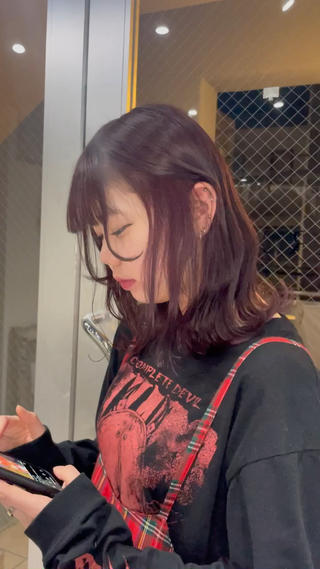 pinklavender

ブリーチなしのダブルカラーしてあげるとピンク味、紫味出せることできます 