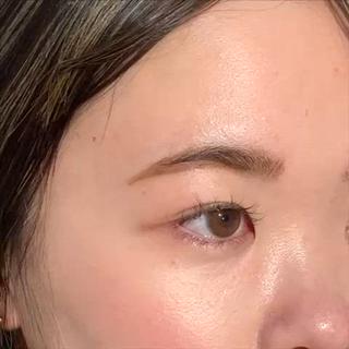 クセのあるまつ毛も
パリジェンヌをかけて上げることで
上向きのキレイなお目元に 