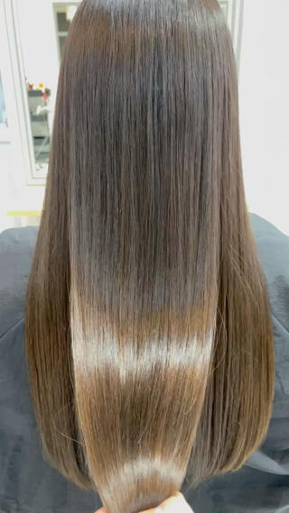 髪本来のハリコシを出しながら、柔らかい髪質へ

施術を繰り返す事に髪質が安定してきます 