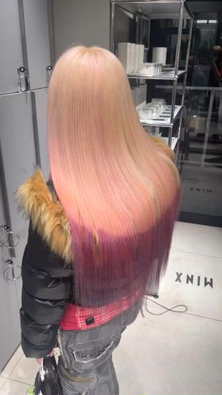 ピンクブロンド×ピンク

同色のデザインカラーはとっても可愛い 