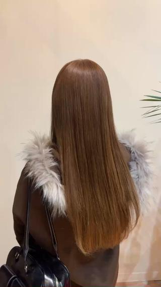 ワンカラーになります♪
ワンカラーでできるだけ明るくしました!!
※お客様のお髪の状態によって出せる色味が変わってきます