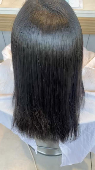 縮毛矯正

サラサラになり艶もでます 