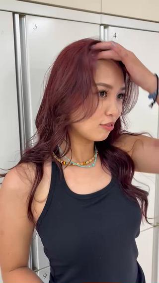 layer × wine red 激推しです

#海外風hair#レイヤーカット#ハイライト#ダブルカラー#メンズカット#透明感#ヘアカラー#海外風カラー#海外カット##海外ガール#外国人風#インナーカラー#顔周りレイヤー 