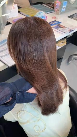 今月から導入の水素トリートメントで保湿力アップ！
髪質改善パールプラチナトリートメントと一緒にやるとより艶感増します 