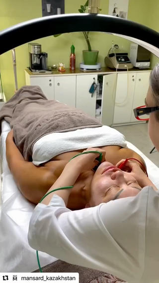 クリニック・皮膚科でも採用されている
メディカルエステブランド

「マンサールラボラトリー」Bioフェイシャル

天然100%の植物をつかって
肌本来がもつ免疫力を高めて美肌づくり

自分至上、最高の美肌体験をあなたに…。

こだわりのオーガニック栽培の植物たちは、
驚くほど肌力を高めてくれます 