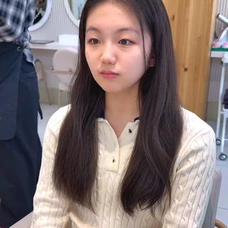 ロング 似合わせレイヤー/ 透明感カラーのヘアスタイル