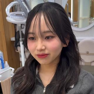 ミディアム カラー 似合わせレイヤー/ 透明感カラーのヘアスタイル