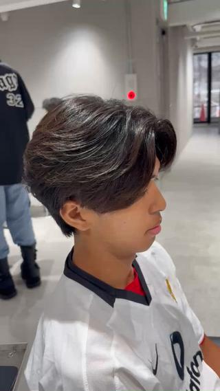 #曲がる縮毛矯正
・ピンピンにならない
・センターパートの縮毛矯正にはこれ！
・地毛風に仕上げるので伸びてきても自然 