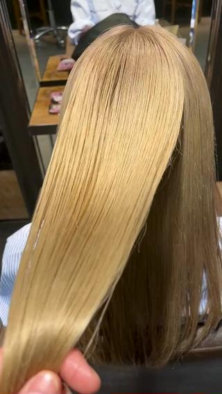 毛先五回のブリーチ毛でもこの艶でます