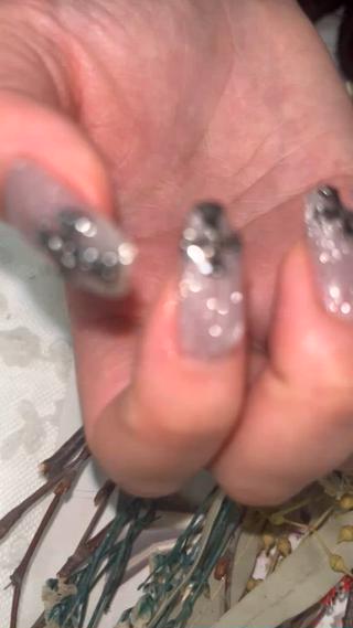 ネイル Basic町田本店 Suzunaのネイルデザイン