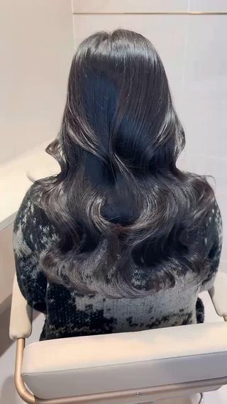 ロング カラー Ms.CHARM所属・透明感カラー🌿 グレージュ🐺陽介のヘアスタイル