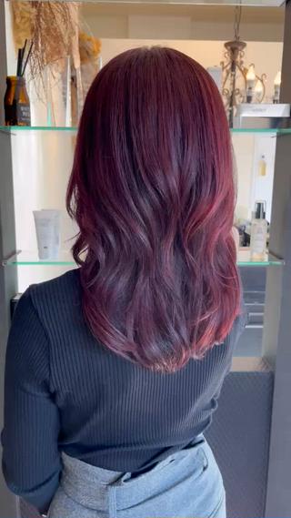 特殊カラー剤（￥1320)での施術になります
色味長持ちでかわいいです 