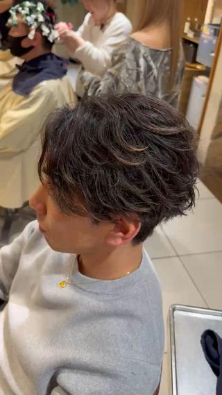 ショート カラー パーマ ヘアアレンジ メンズ シャドウパーマ 石見のヘアスタイル