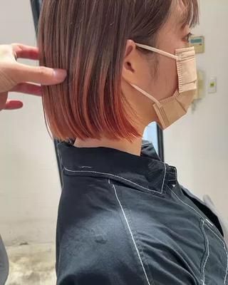 ショート カラー Loom.所属・村上雅人 ナチュラルモードのヘアスタイル