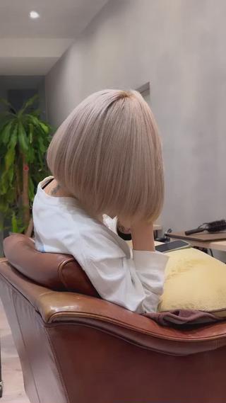 ホワイトベージュ 