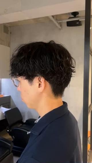 ナチュラルだけど毛先にしっかり動きがつくパーマスタイル

セット無しでもしっかり決まるのが特徴です 