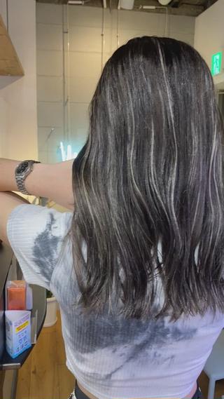 セミロング カラー ヘアアレンジ 久米 治仁のヘアスタイル