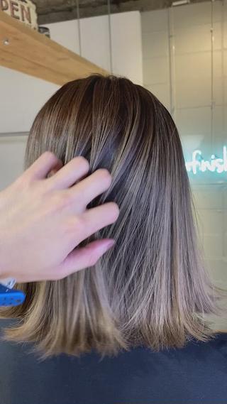 ミディアム カラー ヘアアレンジ 久米 治仁のヘアスタイル