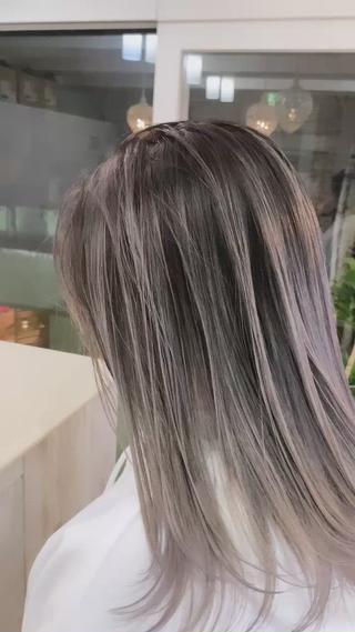 ミディアム カラー ヘアアレンジ 久米 治仁のヘアスタイル