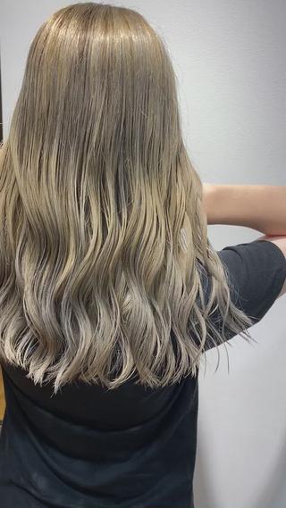 ロング カラー ヘアアレンジ 久米 治仁のヘアスタイル