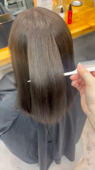 次のカラーも考えたブラウン寄りのオリーブカラー
お客様のご希望に最大限寄り添えるように、次のカラーも考えたカラーの提案と丁寧なカウンセリングを心掛けております
ご予約お待ちしております️