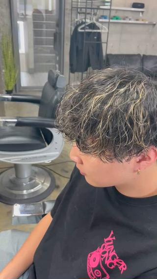 ショート パーマ メンズ 亀井隆汰/メンズ専門 パーマ特化美容師のヘアスタイル