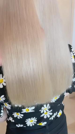 ホワイトカラー
ブリーチ2〜3回

ブリーチ2回は4000円
ケアブリーチは2000円 