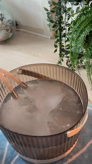 水素とマイクロバブルの足浴でむくみとさよなら 