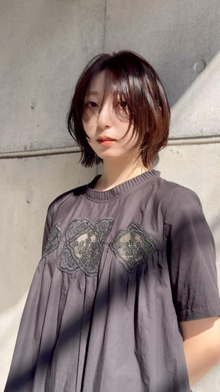 本日9/29当日のご案内が可能です！
しっかりケアしながらの艶カラーと似合わせカットのメニューがおすすめです♪
秋のスタイルチェンジお任せください
ストレートアイロンで簡単スタイリングができる
動きのあるレイヤーボブオススメです 