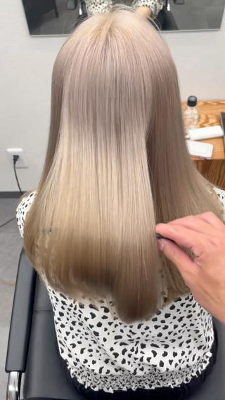 ケアブリーチ２回推奨ホワイトミルクティーベージュ
ダブルカラー/ハイトーンカラー 