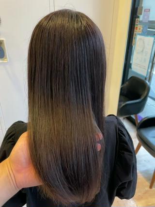 ブリーチ無しでも作れる艶と透明感！
是非相談して下さい！
なりたい色にします！ 