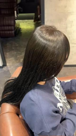 ロング カラー 朝飛 唯菜のヘアスタイル