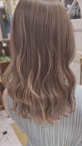 ダブルカラーで透明感ベージュ 