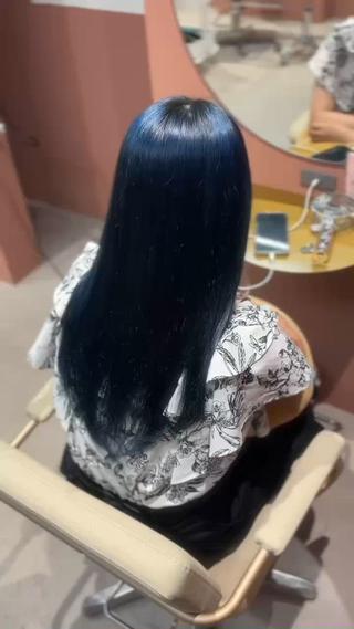 ブリーチしててもホリスティックカラーでダメージを最小限に抑えてつやんつやん️️ 